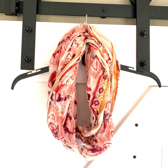 Accessories - Women’s Pink Infinity Scarf Polyester